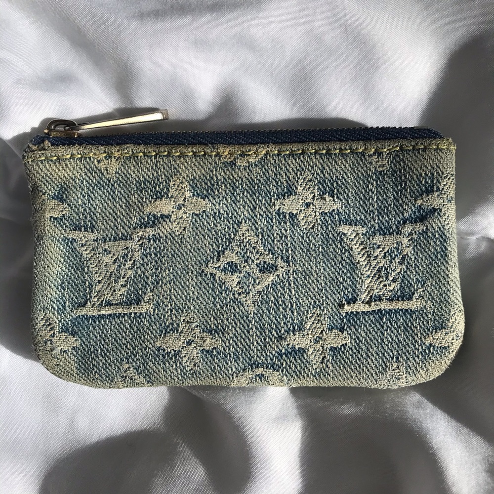 Louis Vuitton denim key cles